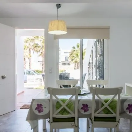 Tranquilo Apartamento. Piscina, Playa Y Relax. *